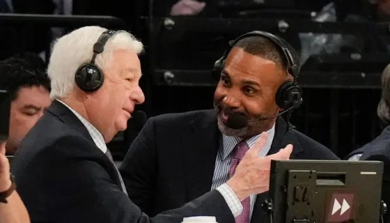 bill-raftery’s-viral-uconn-duke-reaction-takes-social-media-by-storm