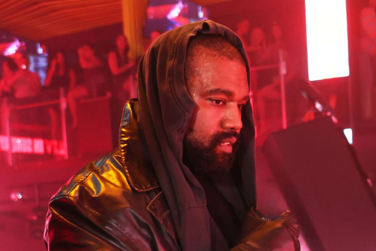 wild-scene-in-inglewood:-naked-man-throws-punches-outside-kanye-west-concert