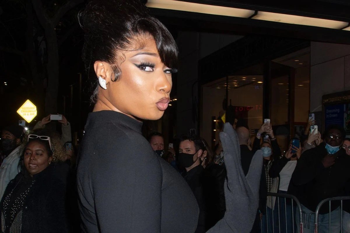 megan-thee-stallion-triumphantly-takes-broadway-by-storm-after-hospitalization